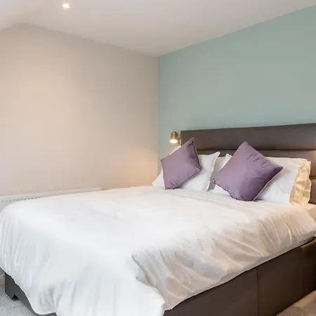 The Hawthorn 3* 丁格尔